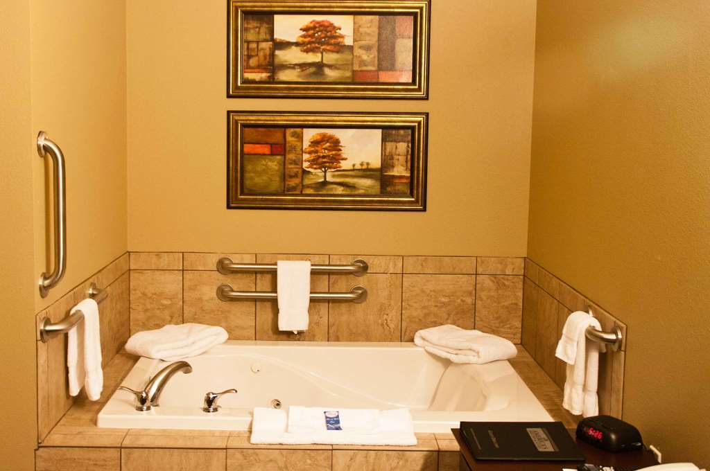 Americas Best Value Inn Big Lake Becker Room photo